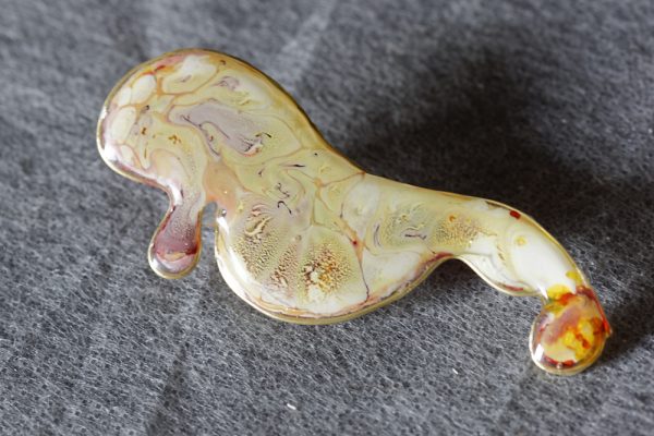 broche résine hippocampe 1